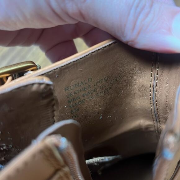 Aerosoles Ronald Bootie Size 8 - Picture 9 of 10